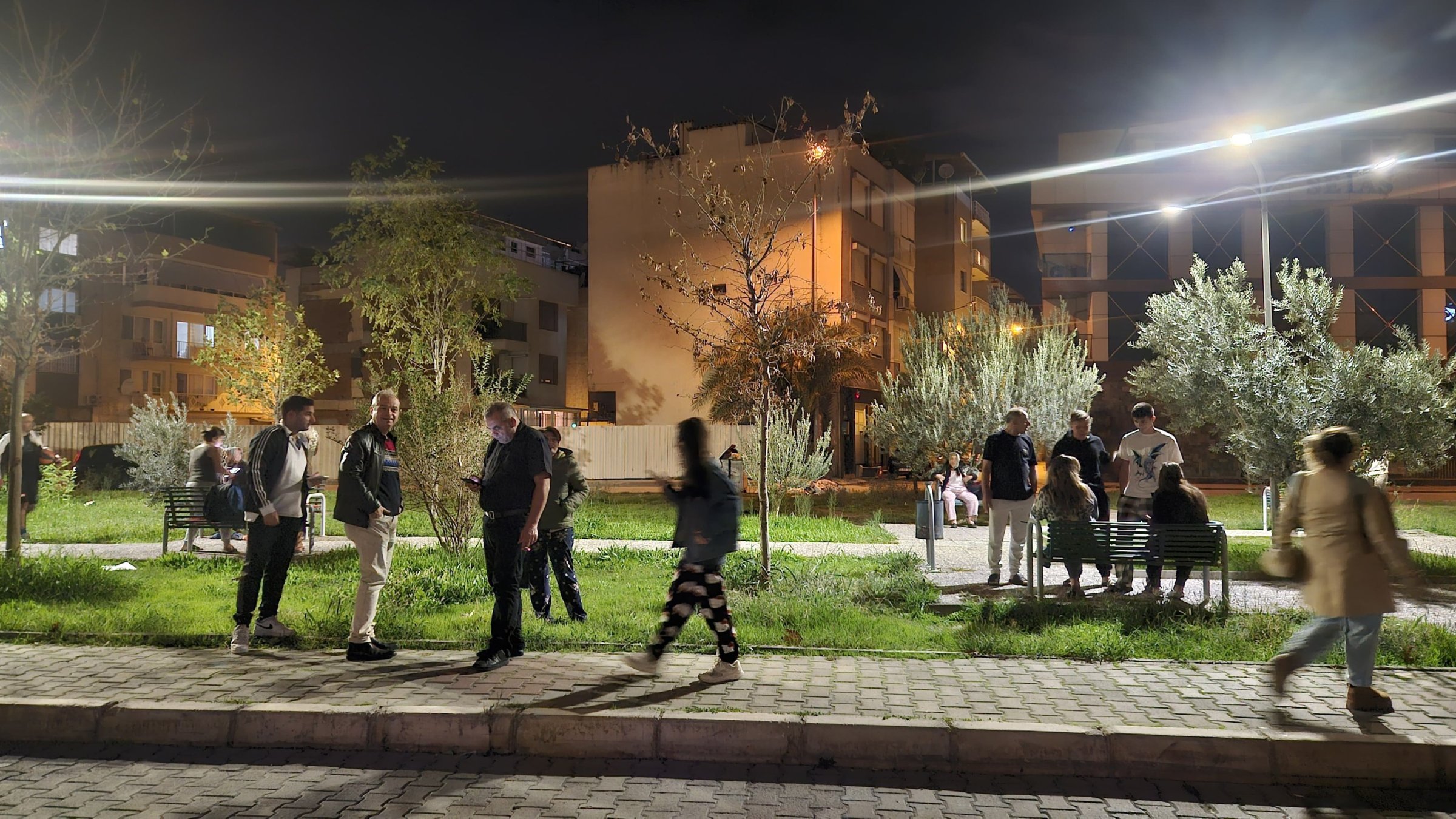 Panicked residents are seen at a park in the Sındırgı district, following an earthquake, Balıkesir, Türkiye, Oct. 27, 2025. (DHA Photo)