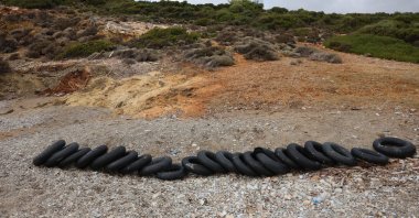 This file photo shows rubber tires from an earlier shipwreck near Lebos, Greece, Oct. 7, 2025. (EPA Photo)