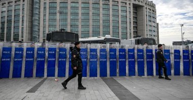Turkish police secure the area in front of the Istanbul Courthouse during a rally organized by the country’s main opposition party, the Republican People’s Party (CHP), to protest the suspension and imprisonment of Istanbul Mayor Ekrem Imamoğlu in Istanbul, Oct. 26, 2025. (AFP Photo)