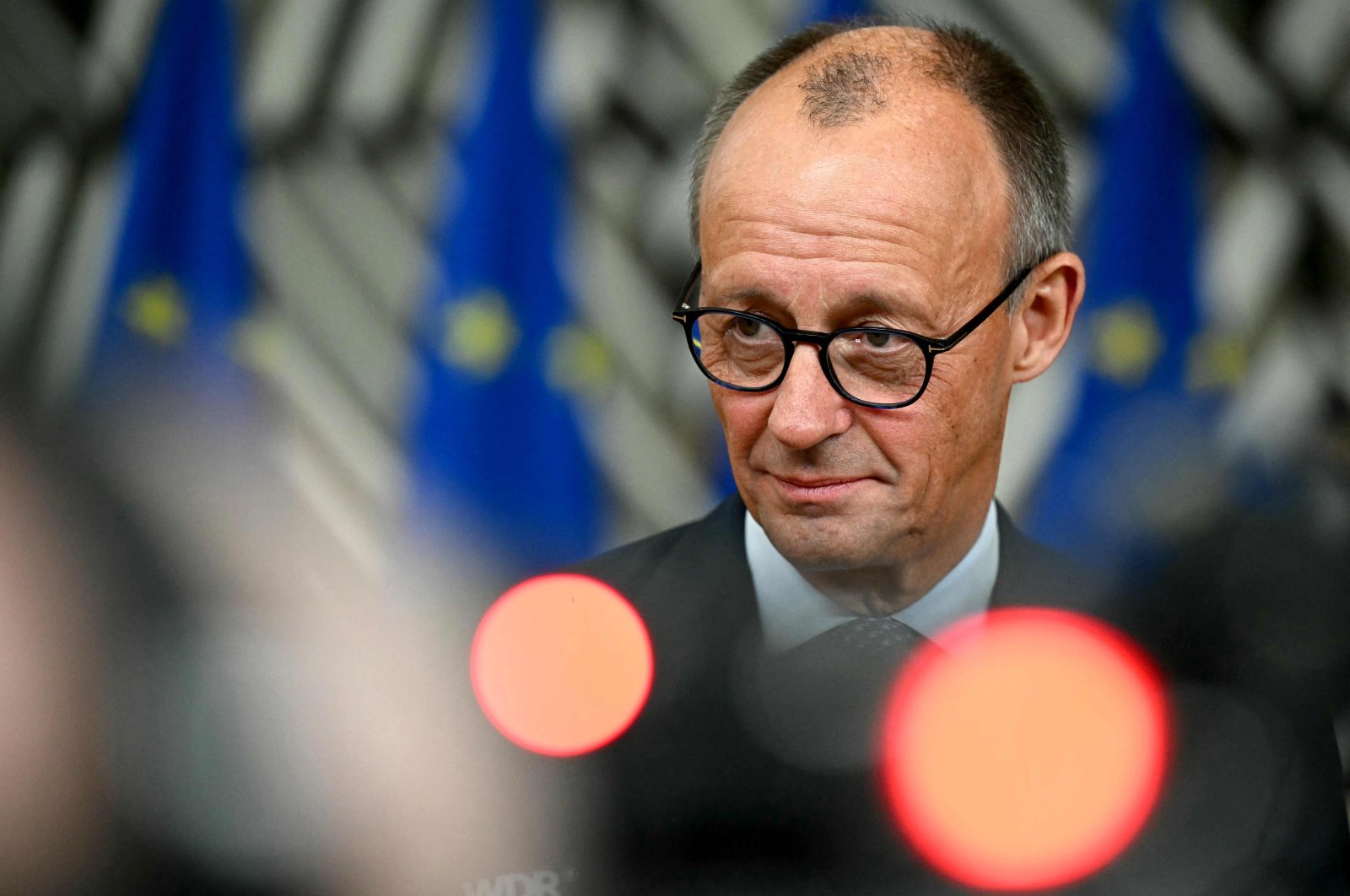 Ο Γερμανός Καγκελάριος Φρίντριχ Μερτς μιλάει στον Τύπο, Βρυξέλλες, Βέλγιο, 23 Οκτωβρίου 2025. (Φωτογραφία AFP)