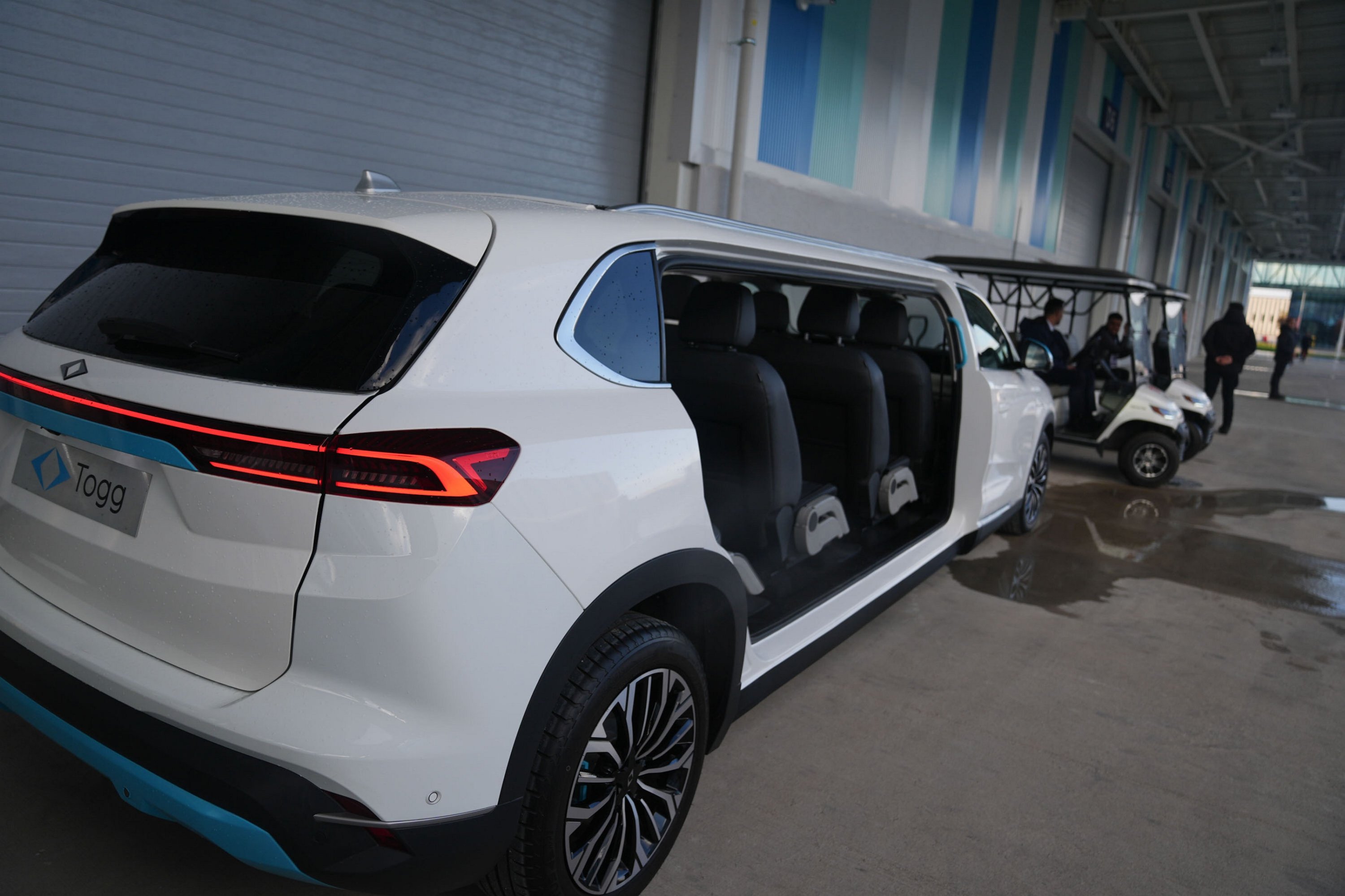 Una versión limusina hecha a medida del primer automóvil eléctrico nacional de Türkiye, el SUV Togg T10X, Ankara, Türkiye, 28 de octubre de 2025. (Foto AA)