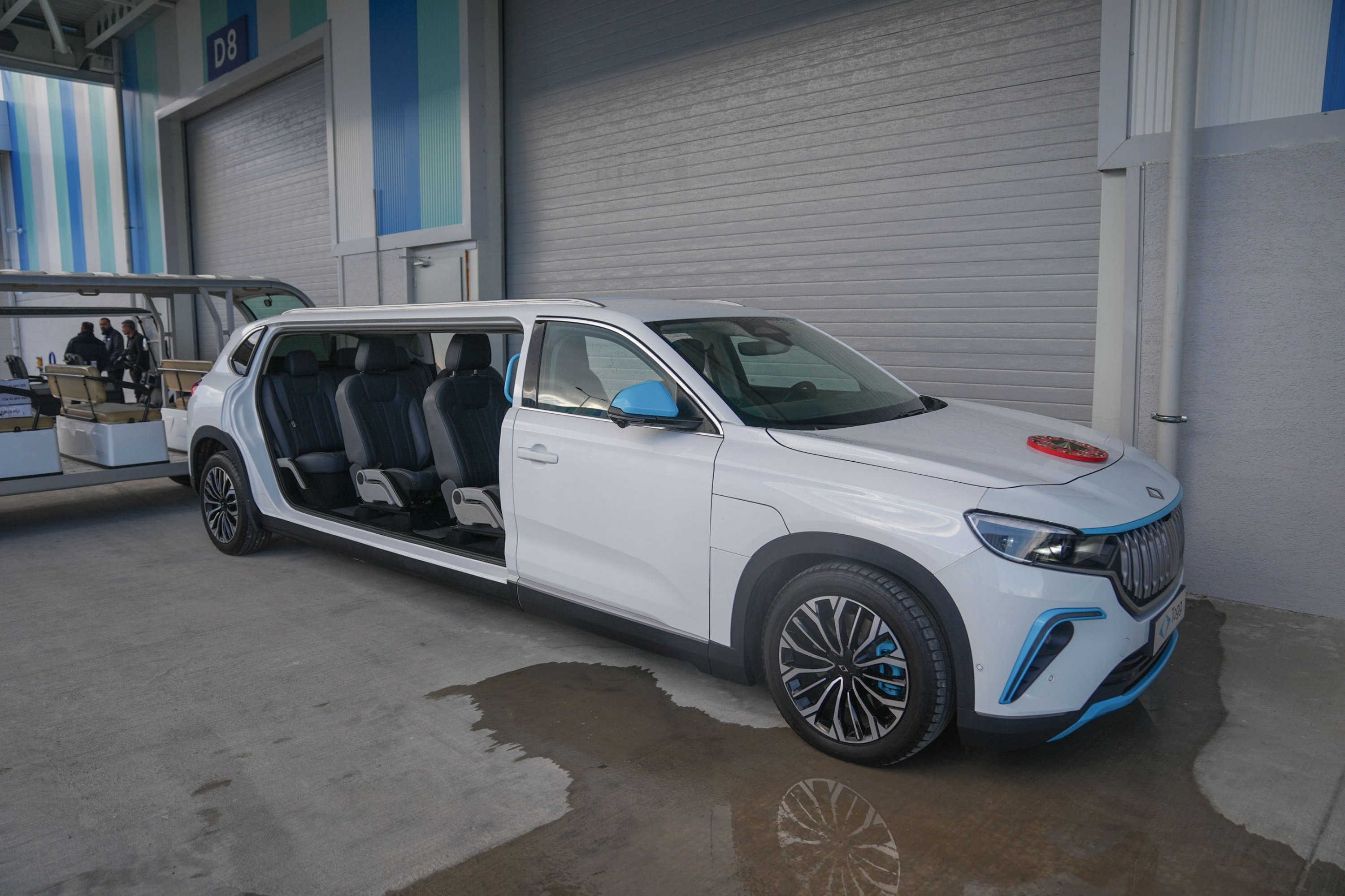 Una versión limusina hecha a medida del primer automóvil eléctrico nacional de Türkiye, el SUV Togg T10X, Ankara, Türkiye, 28 de octubre de 2025. (Foto AA)