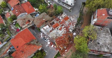 An aerial view shows the collapsed building following the 6.1 magnitude earthquake in Sındırgı district of Balıkesir, Türkiye, Oct. 28, 2025. (AA Photo)