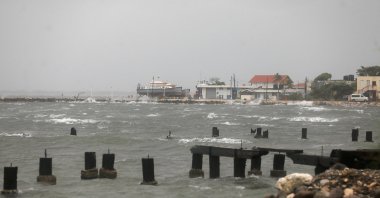 Waves travel towards the coastline, as Hurricane Melissa approaches, in downtown Kingston, Jamaica, Oct. 28, 2025. (Reuters Photo)