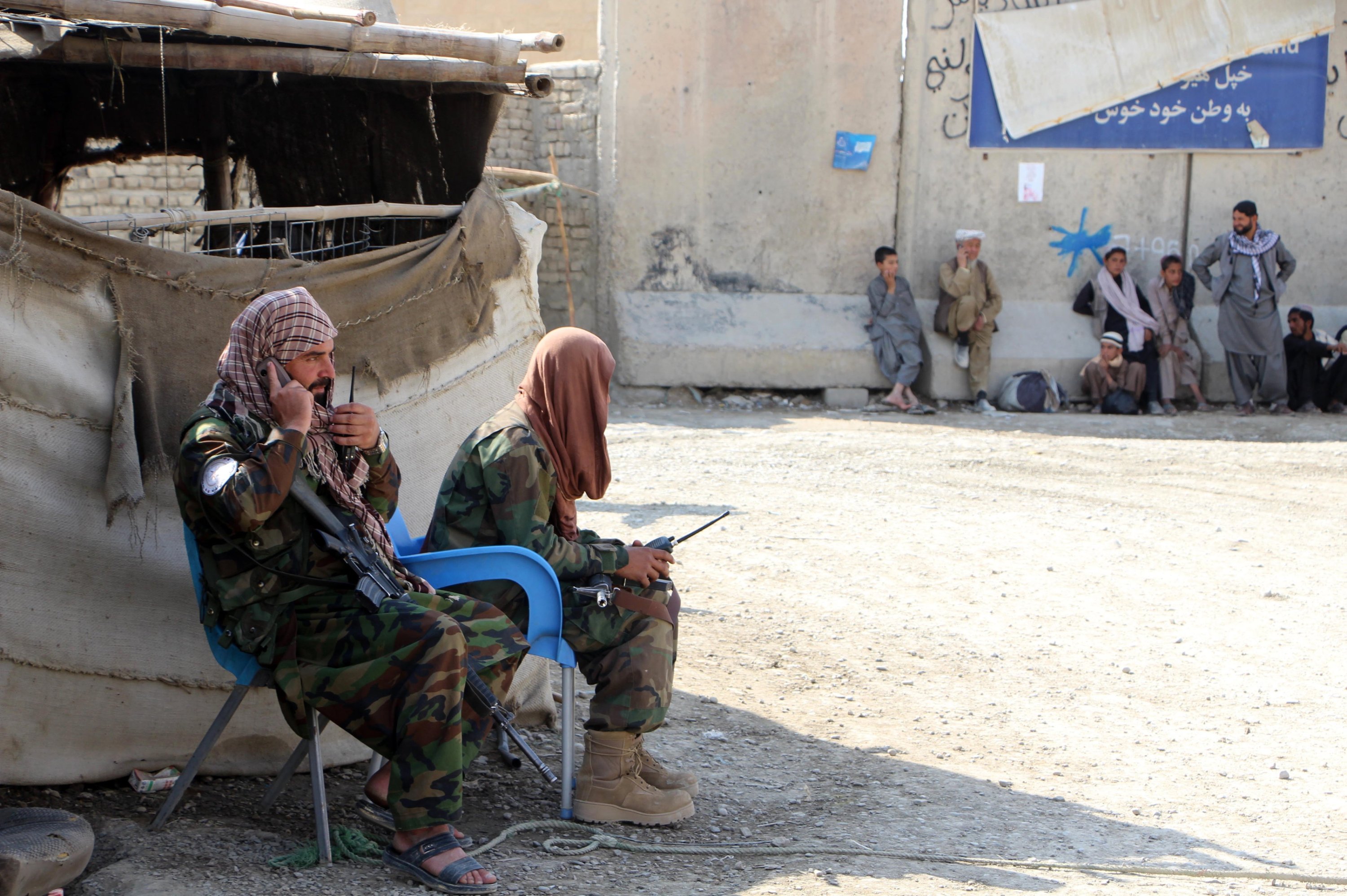 Pakistan warns Taliban with destruction as peace talks fall through