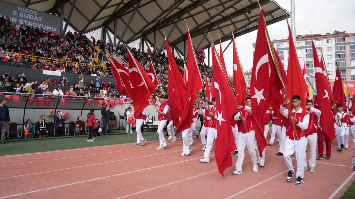 People attend ceremonies marking the 102nd anniversary of the Republic of Türkiye on Republic Day in Niğde province, Türkiye, Oct. 29, 2025. (IHA Photo)