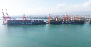 A general view of large container ships at Mersin Port, southern Türkiye, Oct. 6, 2025. (IHA Photo)
