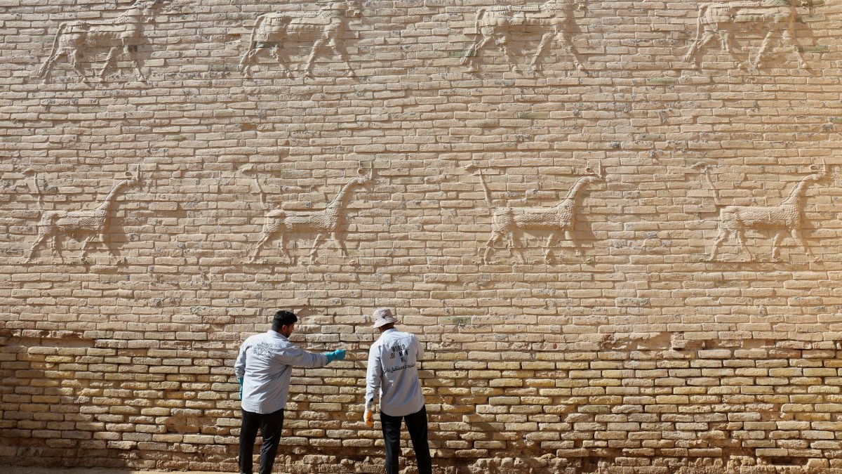Iraq struggles to save ancient monuments from climate change