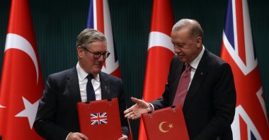 President Recep Tayyip Erdoğan and British Prime Minister Keir Starmer attend the signing ceremony of a bilateral cooperation agreement on Eurofighter Typhoon fighter jets between Turkiye and the U.K., at the Presidential Complex, Ankara, Türkiye, Oct. 27, 2025. (EPA Photo)