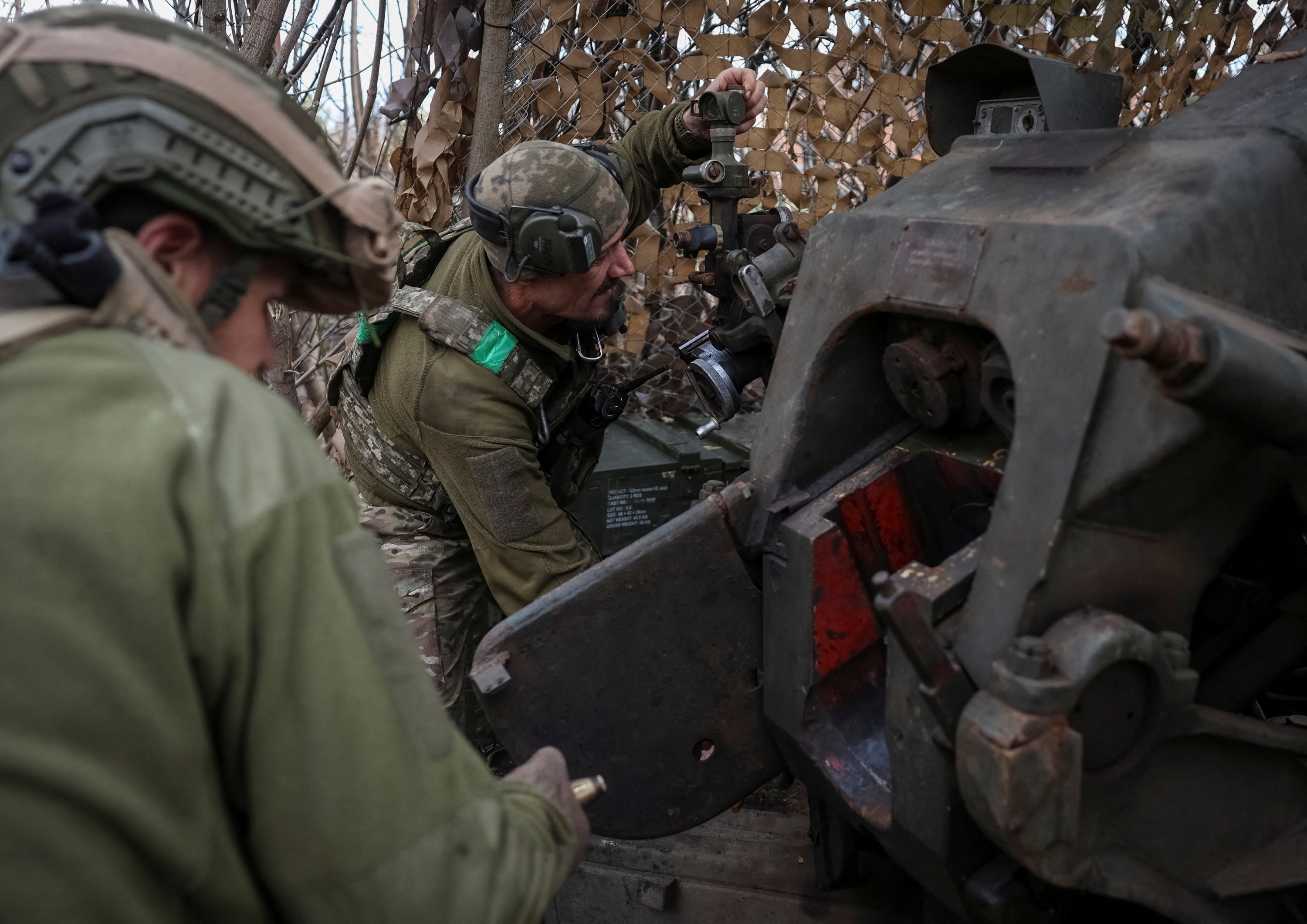 Ukraine claims strike on key fuel pipeline near Moscow