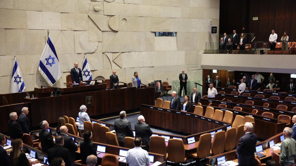  Politicians attend a special plenary session in the Knesset, the Israeli parliament in Jerusalem, Nov. 3, 2025. (EPA Photo)
