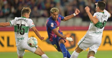 Barcelona&#039;s Lamine Yamal scores his team&#039;s first goal during the La Liga match against Elche at Estadi Olimpic Lluis Companys, Barcelona, Spain, Nov. 2, 2025. (AFP Photo)