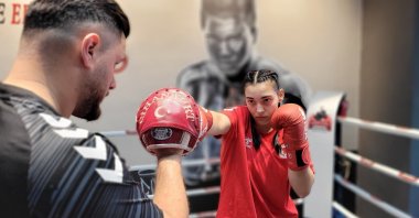 Turkish boxer Ayşenur Karaoğlan trains in the ring ahead of the Olympic Games qualifiers, Ankara, Türkiye, Nov. 3, 2025. (AA Photo)