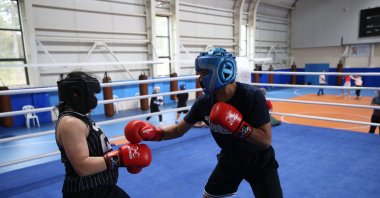 Turkish national boxers Ece Asude Ediz and Berfin Kabak (R) train at the National Team Training Center as they prepare for the Riyadh 2025 Islamic Solidarity Games, Kastamonu, Türkiye, Nov. 3, 2025. (AA Photo)