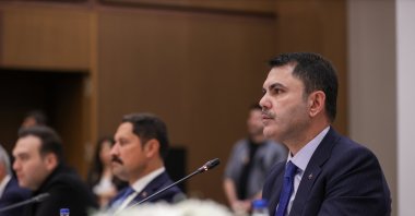 Environment, Urbanization, and Climate Change Minister Murat Kurum speaks at a news conference with journalists in Hatay, Nov. 4, 2025. (AA Photo)