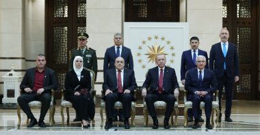 Palestine’s Ambassador Nasri Khalil Salim Abujaish and his family pose for a photo with President Erdoğan, Nov. 4, 2025. (AA Photo)