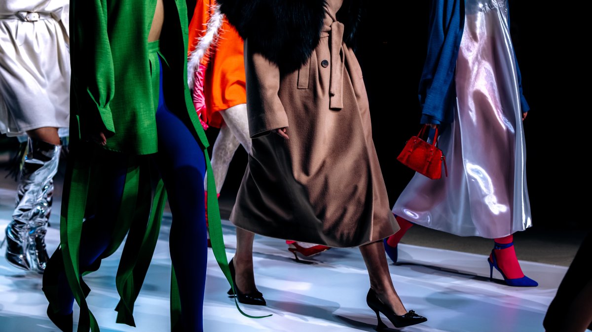 In the world of luxury fashion, building a global brand is often romanticized as a dream of red carpets, international campaigns and recognition at prestigious fashion weeks. (Shutterstock Photo)