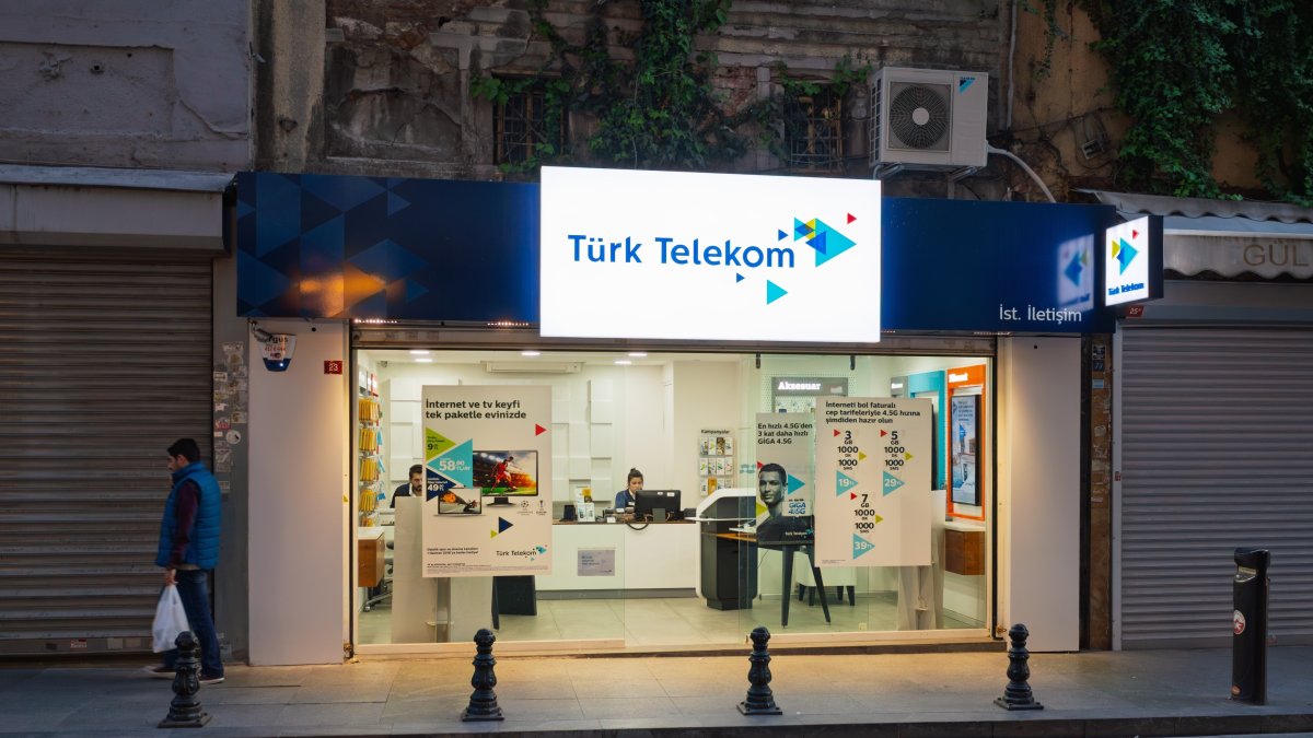 A street view of the Türk Telekom store in Istanbul, Türkiye, April 7, 2016. (Shutterstock Photo)