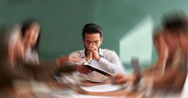 According to the study, modern lifestyles marked by stress, sedentary behavior, alcohol and caffeine consumption and poor-quality sleep continue to drive headache prevalence. (Shutterstock Photo)