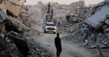 Red Cross vehicles drive, after Hamas said that it found the body of an Israeli hostage soldier, in Gaza City, Palestine, Nov. 4, 2025. (Reuters Photo)