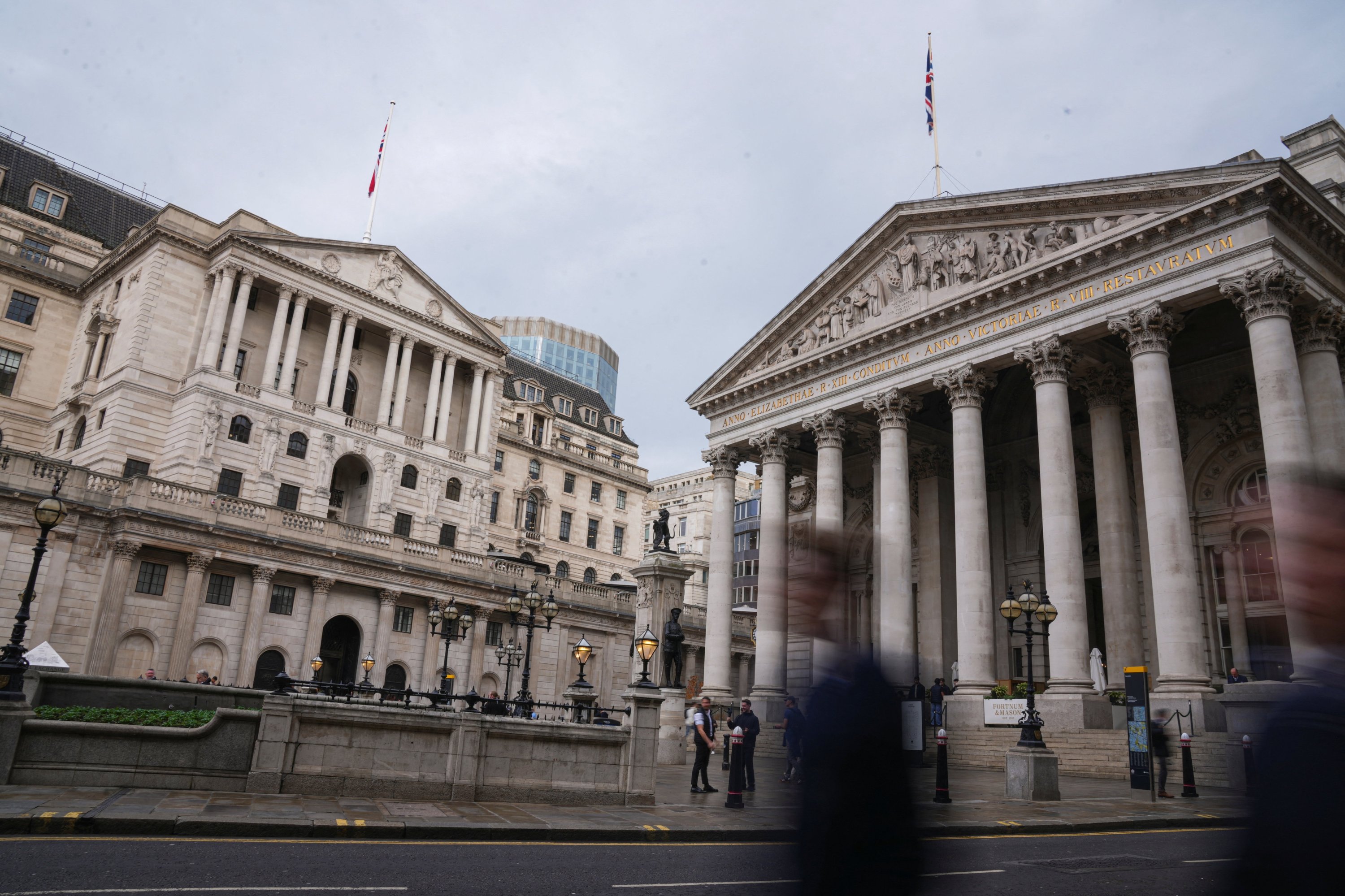 Bank of England keeps rates on hold ahead of new budget