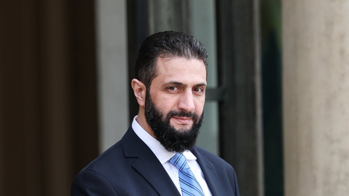 French President Emmanuel Macron (not pictured) receives Syrian President Ahmed al-Sharaa at the Elysee Palace in Paris, France, May 7, 2025. (EPA Photo)