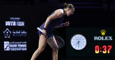 U.S.&#039; Amanda Anisimova reacts during her WTA Finals group stage match against Poland&#039;s Iga Swiatek at the King Saud University Indoor Arena, Riyadh, Saudi Arabia, Nov. 5, 2025. (Reuters Photo)