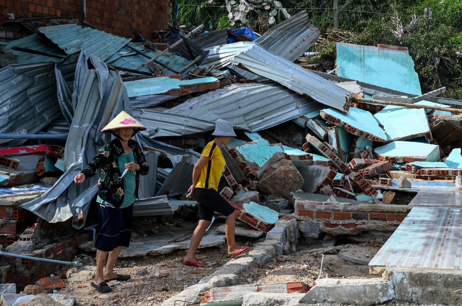 Ravaging Typhoon Kalmaegi kills nearly 200 in Vietnam, Philippines | Daily  Sabah