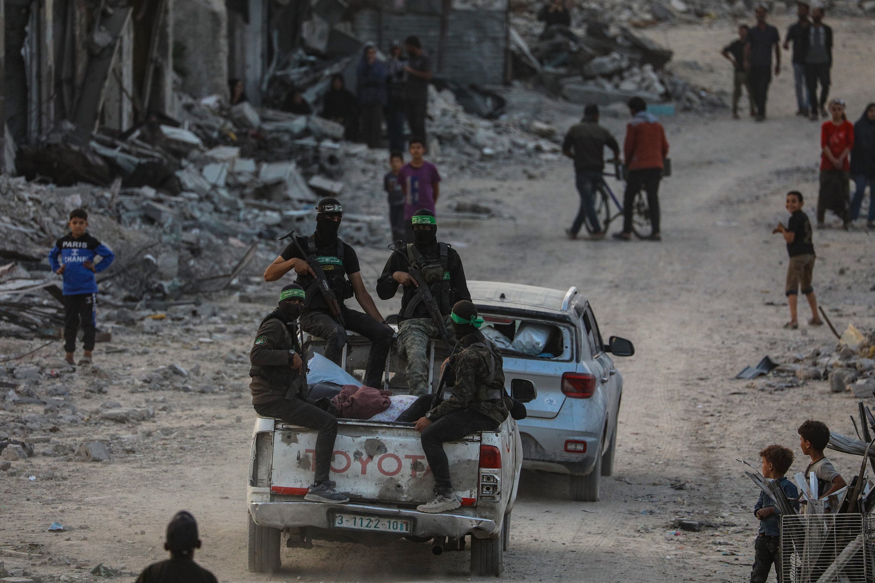 Israel returns bodies of 15 Palestinians after Hamas returns remains of hostage