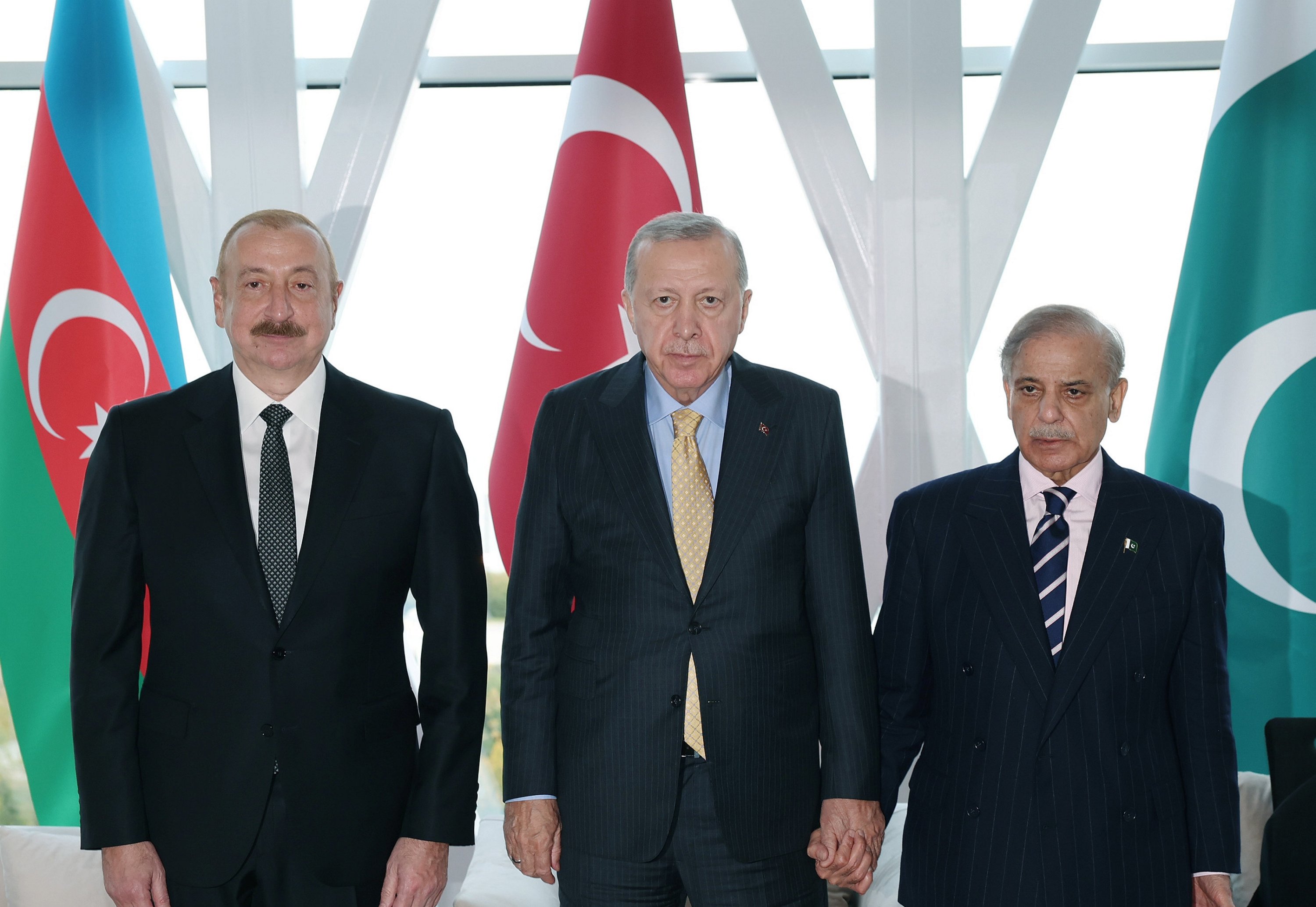 Türkiye sends delegation to Pakistan for Afghanistan truce talks
