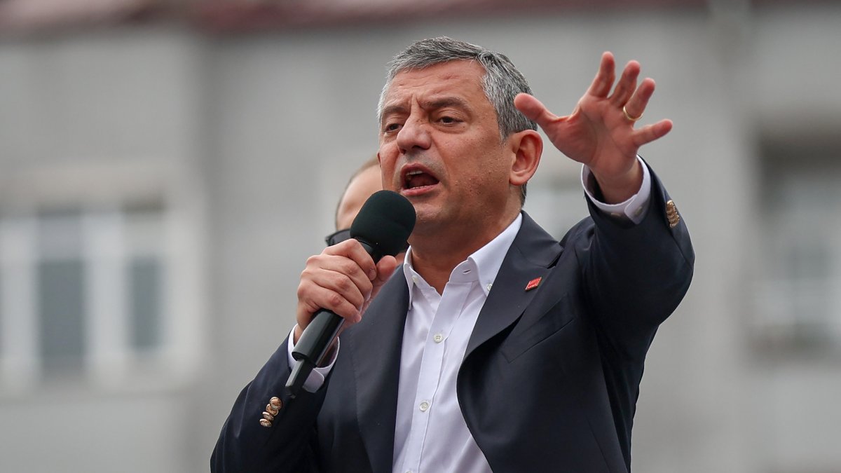 CHP Chairperson Özgür Özel speaks at a rally, Altınordu, Ordu, Türkiye, Nov. 8, 2025. (AA Photo)