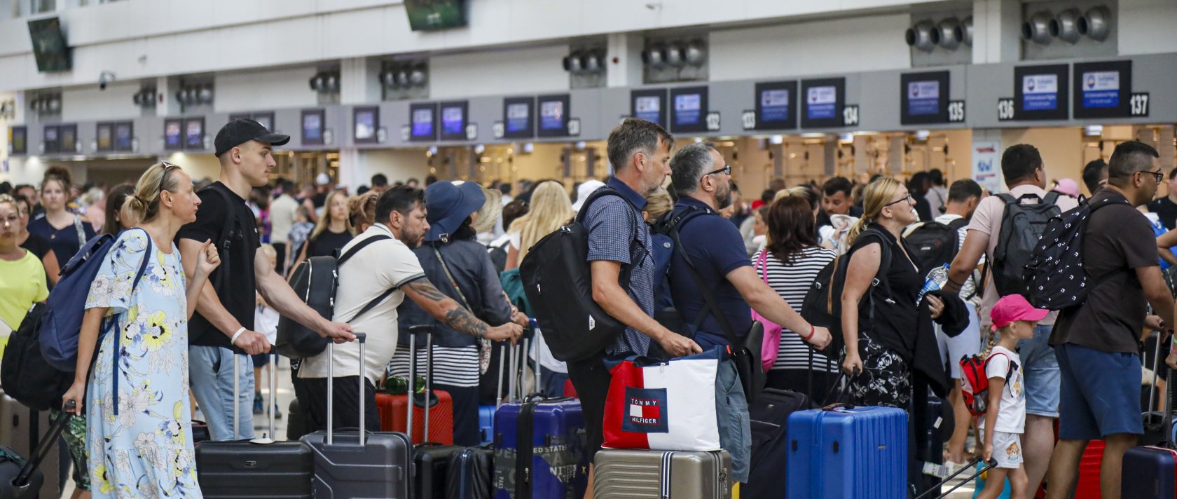 Passengers wait at Antalya Airport, Antalya, southern Türkiye, in this undated photo. (DHA File Photo)