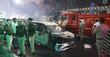 Indian police personnel inspect the scene of a blast near the red fort in New Delhi, India, Nov. 10, 2025. (EPA Photo)