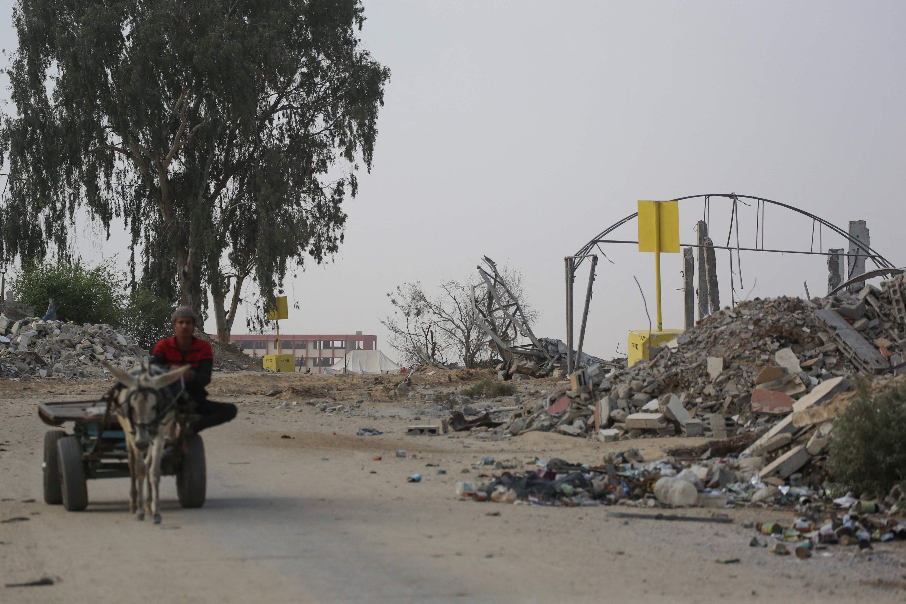 Na območju Gaze se zaradi zastoja Trumpovega načrta povečuje tveganje trajne razdelitve med Izrael in Hamas