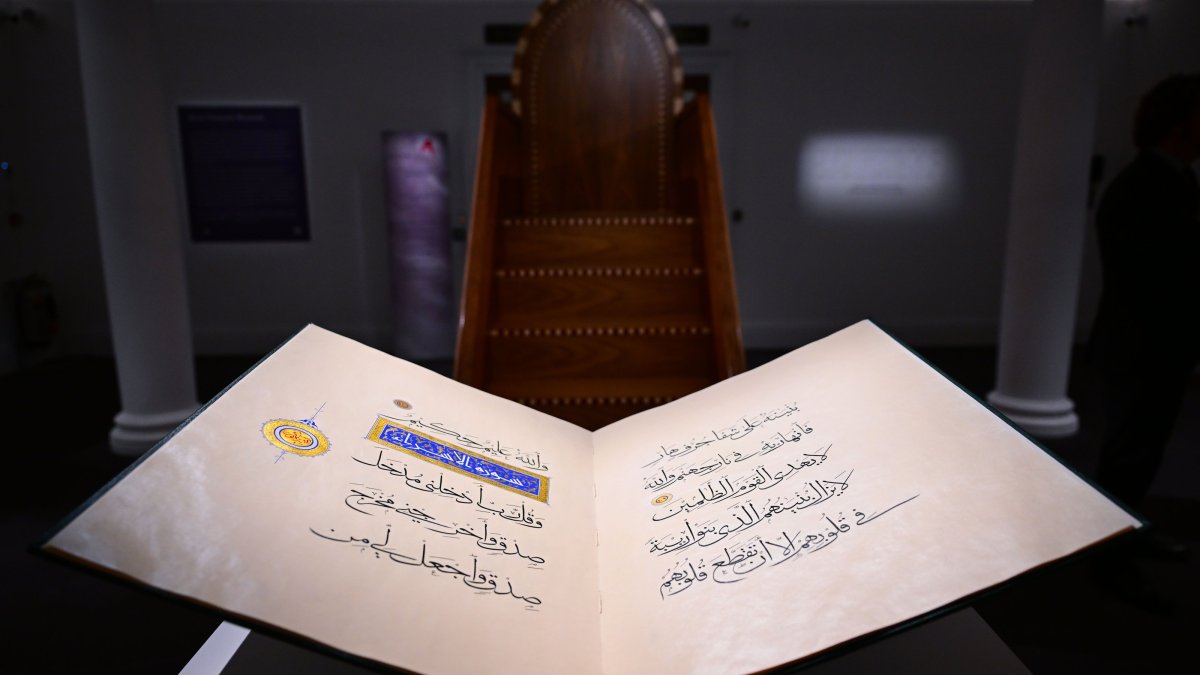 Sotheby’s brings rich heritage of Islamic art to London stage