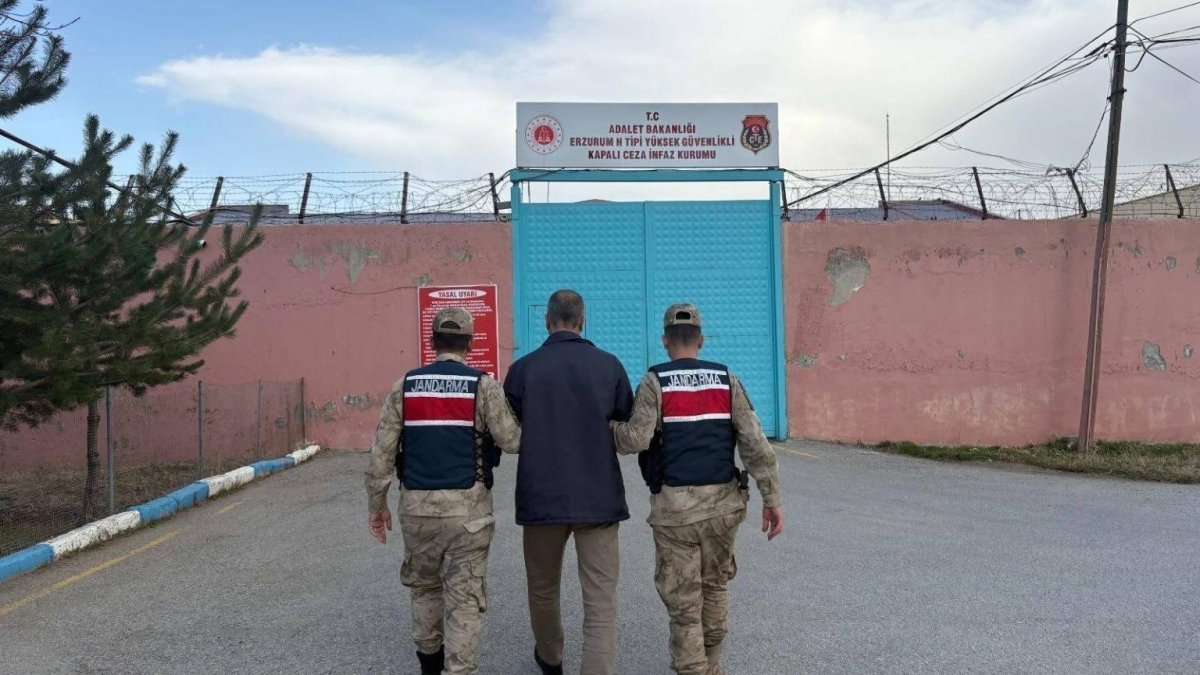 18 FETÖ suspects caught in Izmir-based operation
