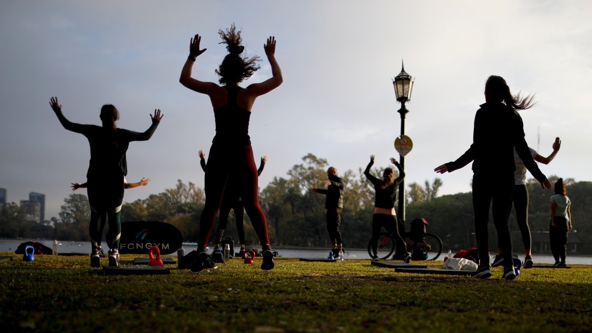 No dumbbells needed: Body-weight workouts gain popularity