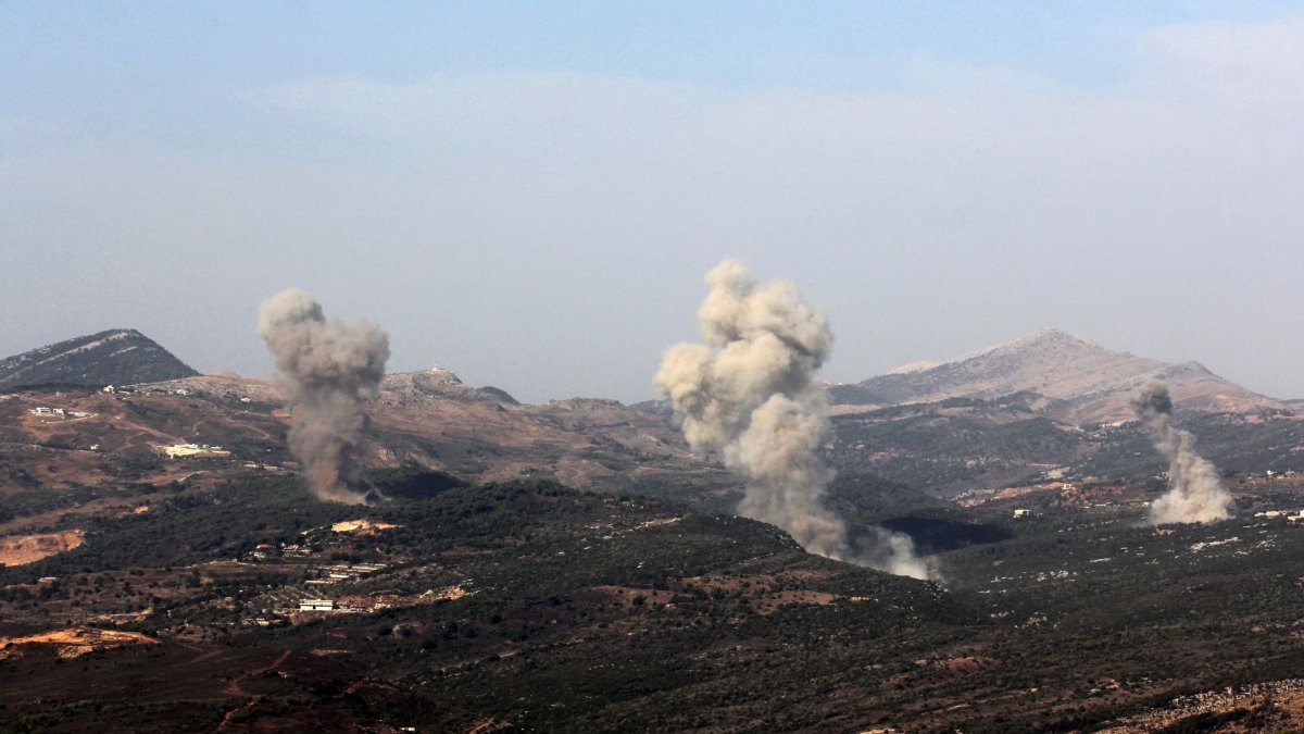 Plumes of smoke billow following an Israeli strike in the outskirts of the southern Lebanese village of Qatrani near Jezzine, Nov. 10, 2025. (AFP Photo)