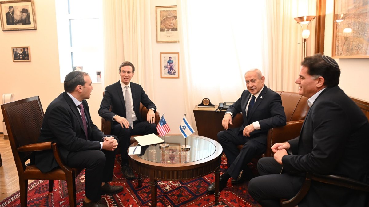 A handout photo made available by Israel’s Government Press Office (GPO) shows Israeli Prime Minister Benjamin Netanyahu (2-R) meeting U.S. President Donald Trump’s son-in-law Jared Kushner (2-L) in Jerusalem, Nov. 10, 2025. (EPA Photo)