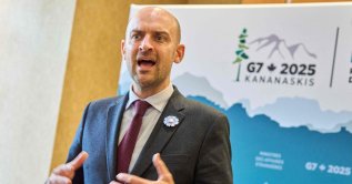 French Foreign Minister Jean-Noel Barrot speaks to the media during the G7 foreign ministers meeting in Niagara-on-the-Lake, Ontario, Canada, Nov. 11, 2025. (AFP Photo)