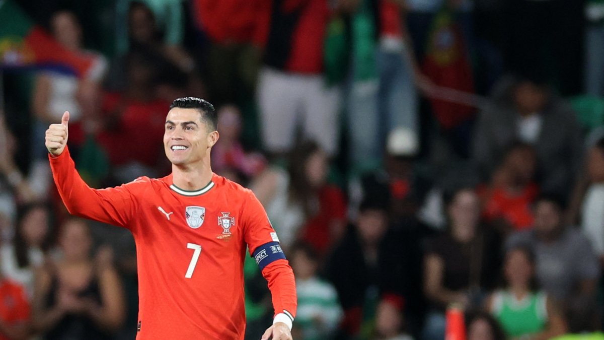 Portugal's Cristiano Ronaldo celebrates after scoring the equalising goal during the 2026 World Cup qualifiers Europe zone group F football match between Portugal and Hungary at Jose Alvalade stadium, Lisbon, Portugal, Oct. 14, 2025. (AFP Photo)