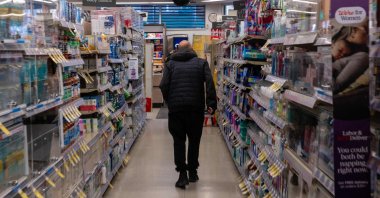 People shop at a Walgreens in the Brooklyn borough of New York City, U.S., Nov. 6, 2025. (AFP Photo)