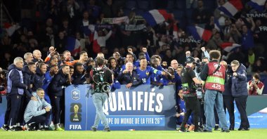 France&#039;s Kylian Mbappe (C) and teammates celebrate their qualification after winning the 2026 FIFA World Cup European Qualifiers Group D football match between France and Ukraine in Saint Denis, near Paris, France, Nov. 13, 2025. (EPA Photo)