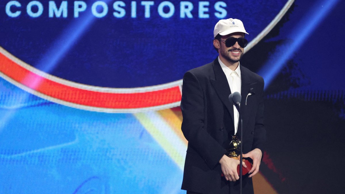 Bad Bunny accepts the award for Best Urban Song for "DeBi TiRAR MaS FOToS" at the 26th Annual Latin Grammy Awards in Las Vegas, Nevada, U.S., Nov. 13, 2025. (Reuters Photo)