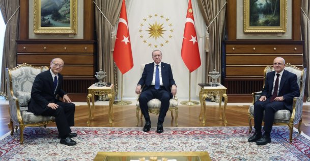 President Recep Tayyip Erdoğan receives Asian Development Bank Masato Kanda (L) and Treasury and Finance Minister Mehmet Şimşek (R), Ankara, Türkiye, Nov. 13, 2025. (AA Photo)