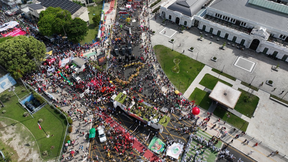 Climate activists rally in Brazil as COP30 faces rising tensions