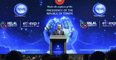 Trade Minister Ömer Bolat delivers a speech at the opening of the 9th World Halal Summit and 10th Organisation of Islamic Cooperation Halal Expo, Istanbul, Türkiye, Nov. 23, 2023. (AA Photo)