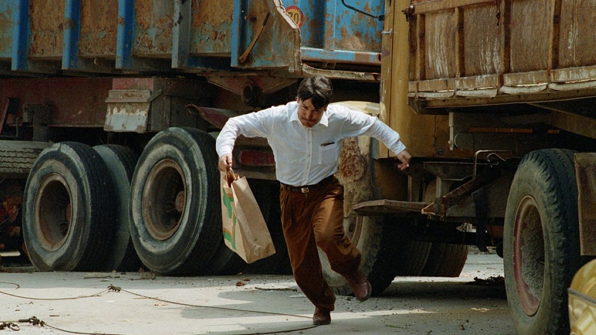 War as entertainment: Sniper tourism in Sarajevo Siege