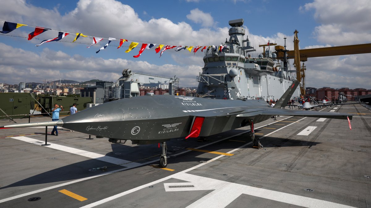 Bayraktar Kızılelma, an unmanned fighter aircraft developed by Turkish defense firm Baykar, stands on the deck of the TCG Anadolu, Istanbul, Türkiye, Aug. 29, 2025. (Reuters Photo)