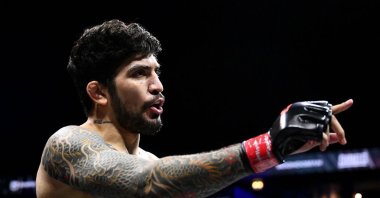 Dillon Danis celebrates after victory in the MF MMA Championship fight between Dillon Danis and Warren Spencer during the Misfits 22 - Ring of Thrones fight night at AO Arena, Manchester, U.K., Aug. 30, 2025. (Getty Images Photo)